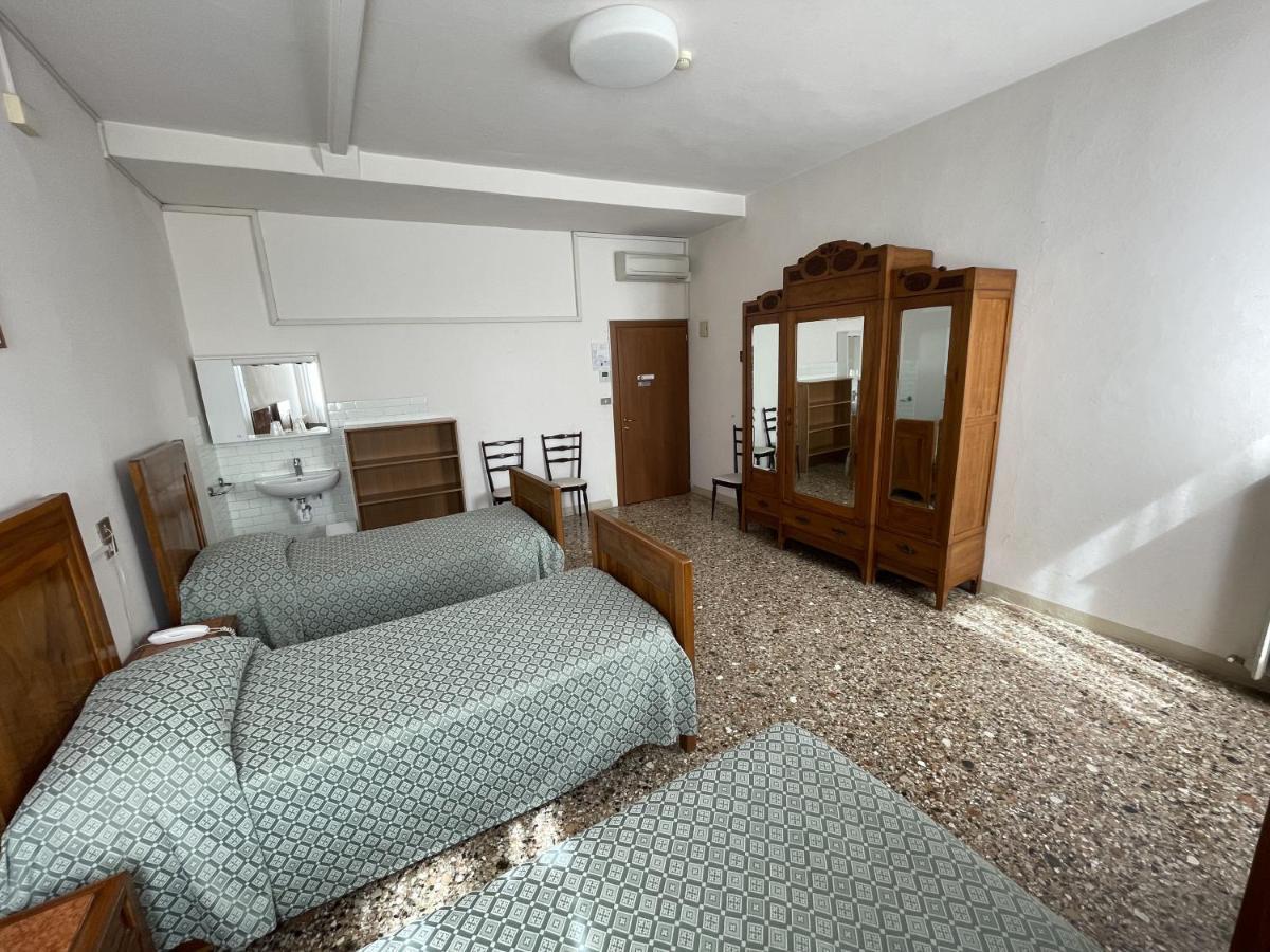 Camera Tripla con Bagno Privato Esterno